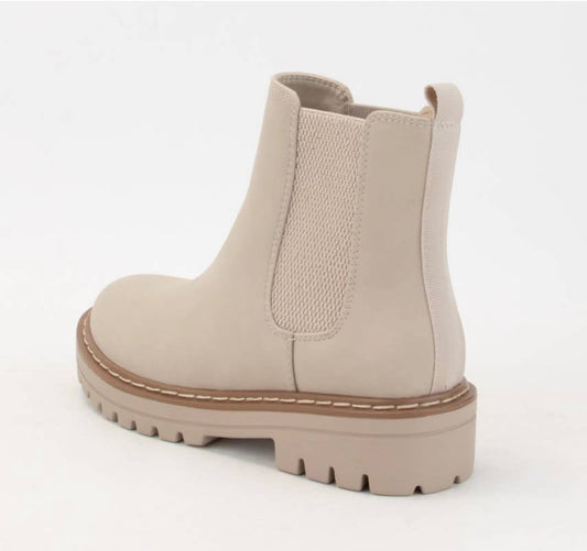 Chelsea Lug Sole Boots